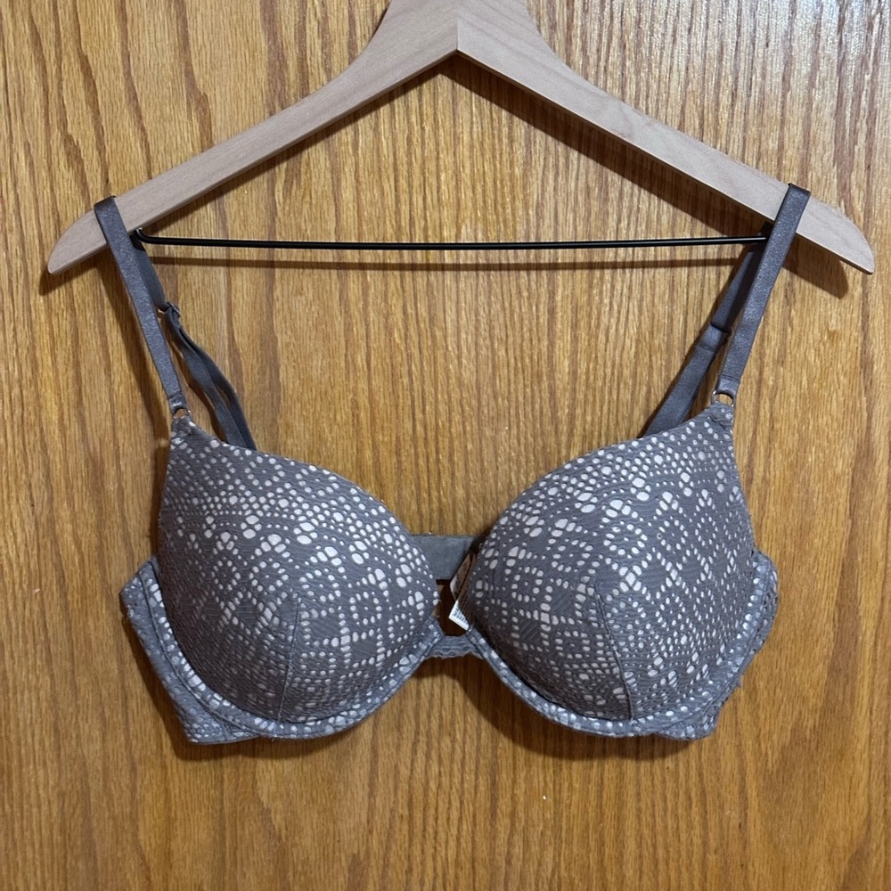 Victoria's Secret Push up Gray Lace Bra sz‎ 36D